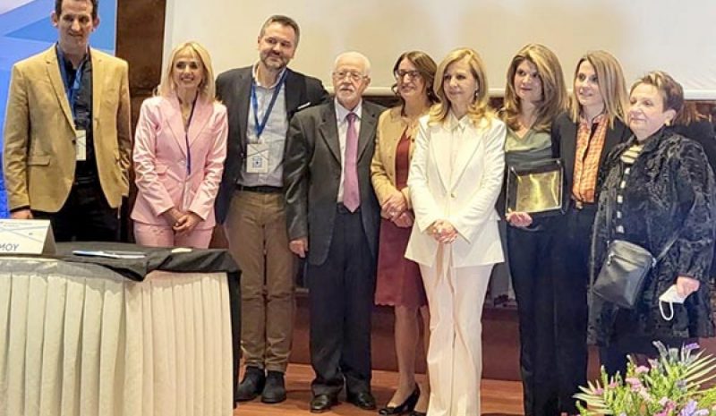 Οφειλόμενος φόρος τιμής στην Αντιγόνη Σιαμοπούλου