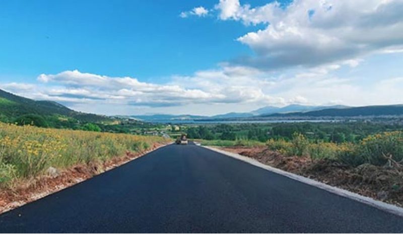 Βελτιώνονται αγροτικοί  δρόμοι στο Λεκανοπέδιο