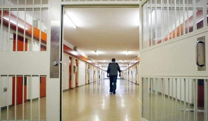 Μετρά αντίστροφα ο χρόνος για νέες φυλακές στην Κόντσικα