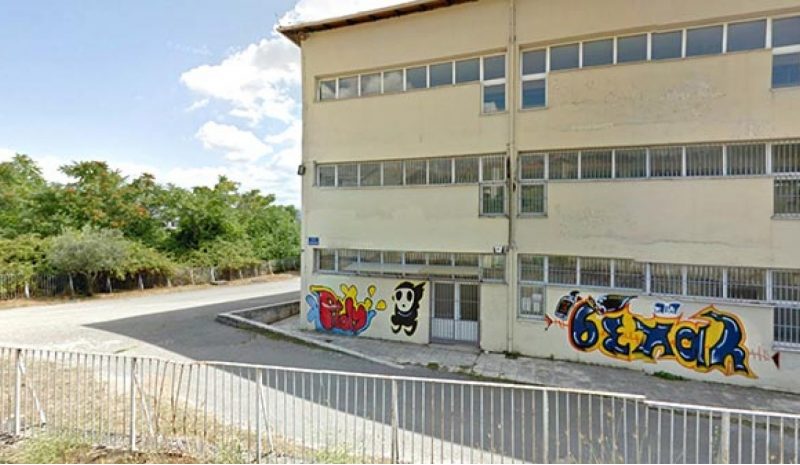 «Γυαλιά - καρφιά» το 6ο ΕΠΑΛ Ιωαννίνων από βανδάλους