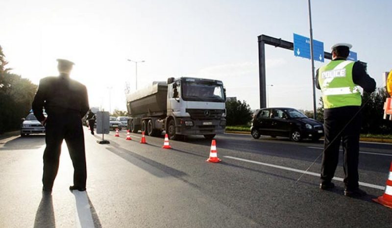 Αυξημένα μέτρα της Τροχαίας για  το τριήμερο της Πρωτομαγιάς 