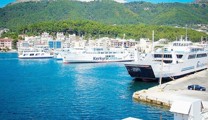 Έκρυβε στο φορτηγό του παράτυπους μετανάστες