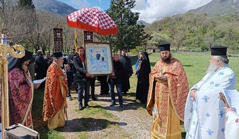 Λιτανεία της Εικόνας της Παναγίας στην Ι. Μ. Μολυβδοσκεπάστης 