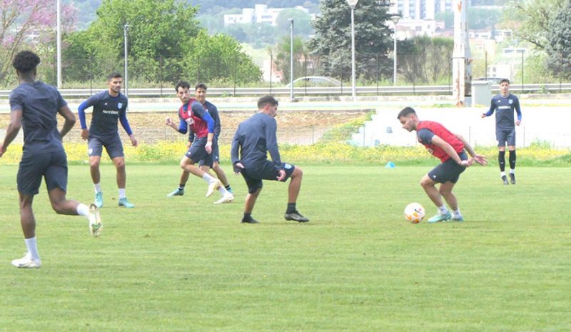 «Ετοιμοπόλεμοι» για Ιωνικό οι Ριένστρα - Κόντε