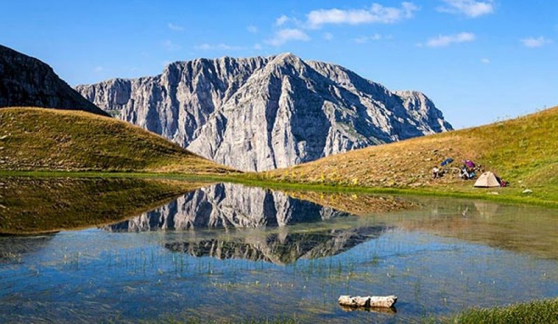 «Ίχνη» ανθρώπινης ρύπανσης  στη Δρακόλιμνη της Τύμφης!
