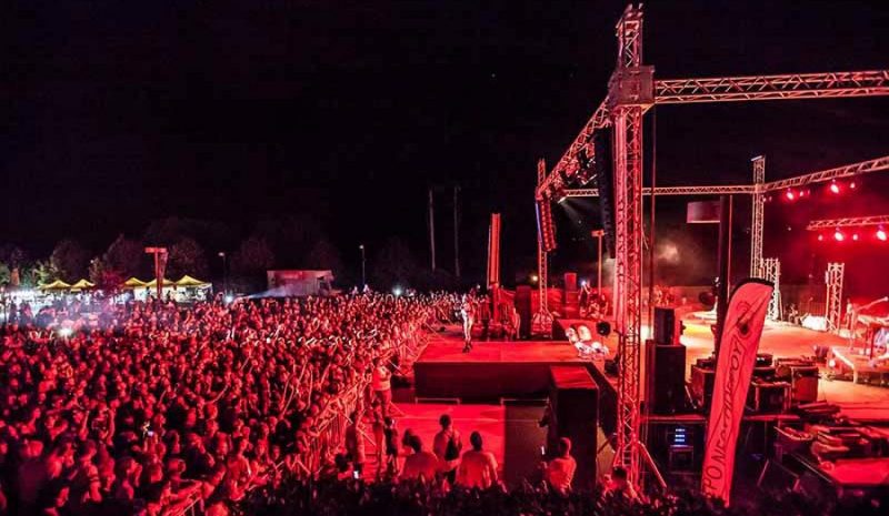 Mε Φοίβο Δεληβοριά, Μαρίζα Ρίζου και Πάνο Βλάχο στο Ιοannina Lake Festival