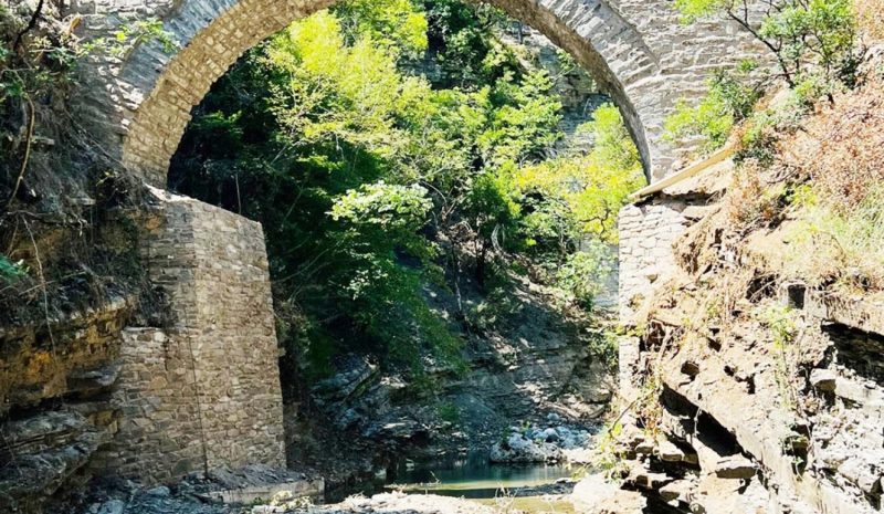  Διασώθηκε το ιστορικό γεφύρι της Μεγαλόχαρης Άρτας