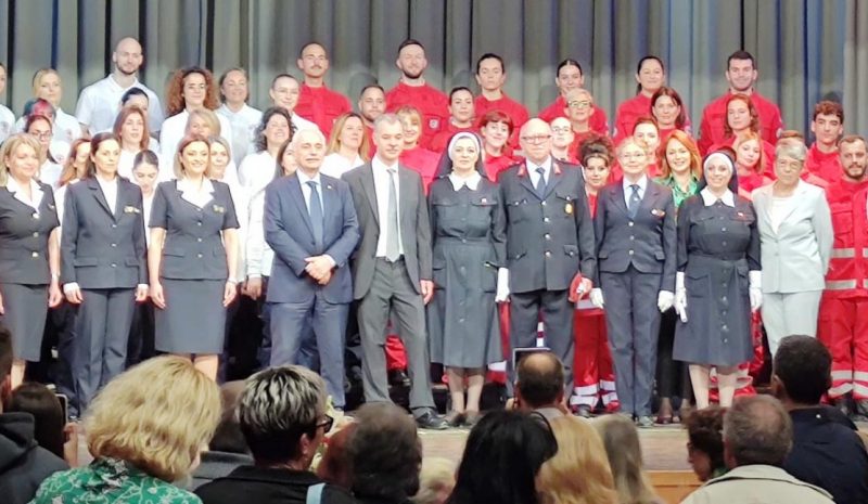 Μεγαλώνει η γιαννιώτικη οικογένεια  του Ερυθρού Σταυρού