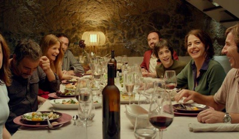 Κυριακές στο Πανί με  «Ευτυχισμένα 140» 
