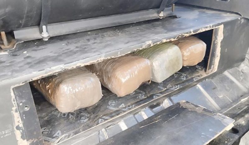 75 κιλά χασίς εντόπισε ο σκύλος  στις κρύπτες αυτοκινήτου (τζιπ)
