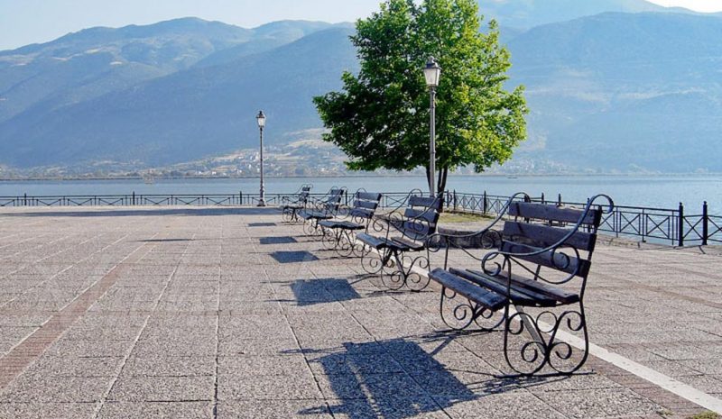  Χριστουγεννιάτικη έκθεση τοπικών προϊόντων στην πλατεία Μαβίλη 