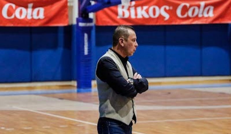 Παρελθόν από τον πάγκο  του Βίκου ο Διαμαντάκος