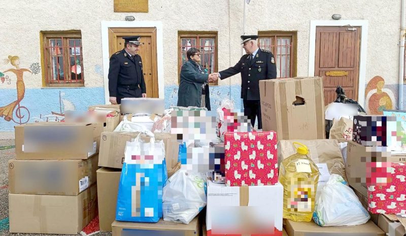 Τρόφιμα, ρούχα και παιχνίδια προσέφερε  η ΕΛ.ΑΣ. σε φορείς της Ηπείρου 