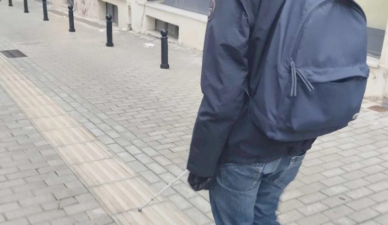 Μαθήματα λευκού μπαστουνιού από  τη Λέσχη Λάϊονς Ιωαννίνων «Σελλοί»