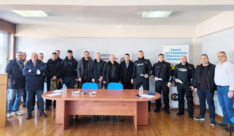   Η «Πίνδος» δώρισε 50 τουρνικέ για  τους αστυνομικούς των Ιωαννίνων