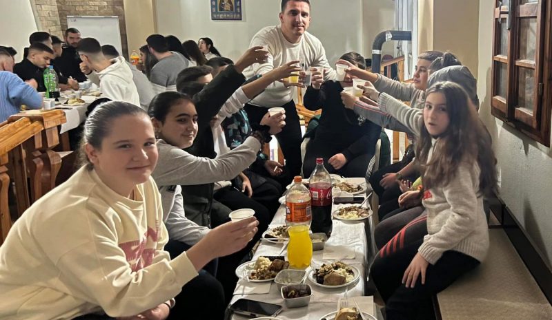 Γεύματα αγάπης των Ορθοδόξων την Πρωτοχρονιά στην Αλβανία
