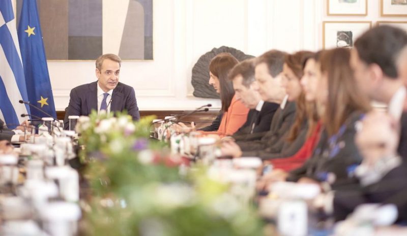 Κ. ΜΗΤΣΟΤΑΚΗΣ: Θέμα ισότητας ο γάμος των ομόφυλων ζευγαριών 