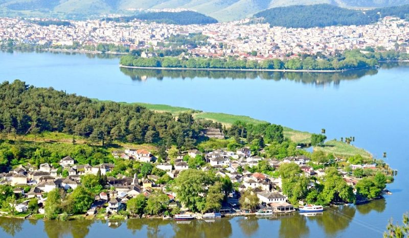Πλήγμα ο αποκλεισμός των Ιωαννίνων  από τα προγράμματα του τουρισμού!