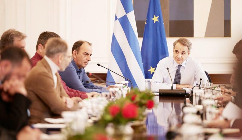 Άκουσαν τι δίνει ο Πρωθυπουργός, αλλά στα  μπλόκα η λήψη των τελικών αποφάσεων!