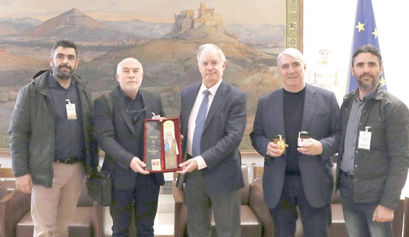 1.200 κυψέλες χορηγία στους πληγέντες μελισσοκόμους