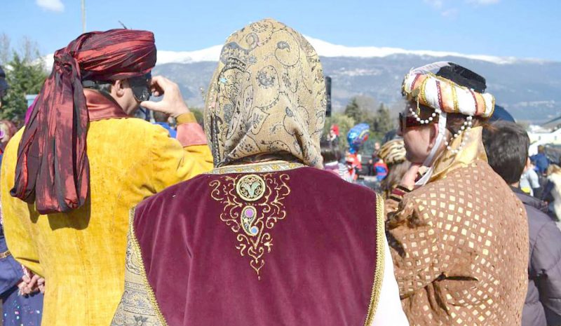 Απόκριες με γαϊτανάκι τζαμάλες και Καρναβάλι