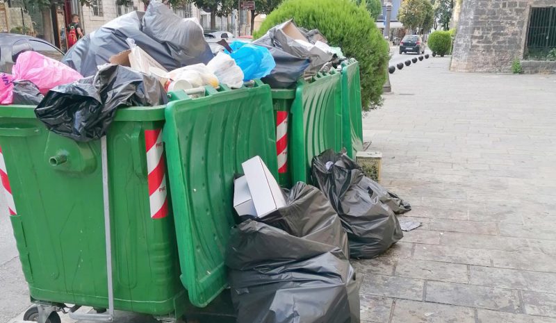 Χωρίς αποκομιδή θα μείνουν τα Γιάννενα μέσα στο Πάσχα