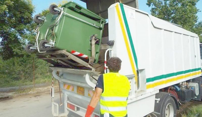 Να σταματήσει η μεσημβρινή  αποκομιδή μέσα στο καλοκαίρι