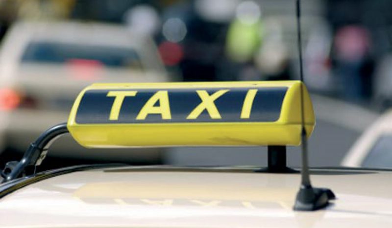 Υποχρεωτική η σήμανση  για POS σε όλα τα ταξί