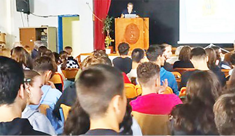 Την επιστήμη της Χημείας γνώρισαν μαθητές  του Πρότυπου Γυμνασίου της Ζωσιμαίας
