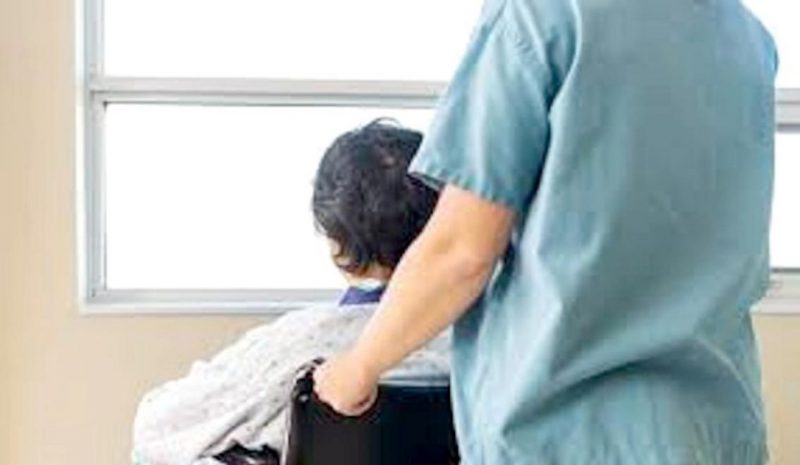 «Επιδημία» έγιναν οι παράνομες αποκλειστικές νοσοκόμες!