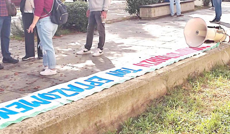 Ιδιωτικός τομέας και Δημόσιο  κατεβάζουν απεργιακά ρολά!