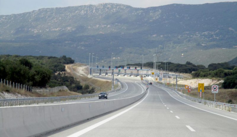 Να απαλλαγούν από τα διόδια οι κάτοικοι Πλατανούσας, Μονολιθίου και Πλάκας
