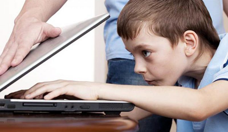 Οι γονείς θα ελέγχουν τη χρήση των social media από τα παιδιά!