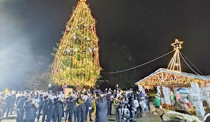Τα Γιάννενα κινούνται πλέον  σε ρυθμούς Χριστουγέννων!