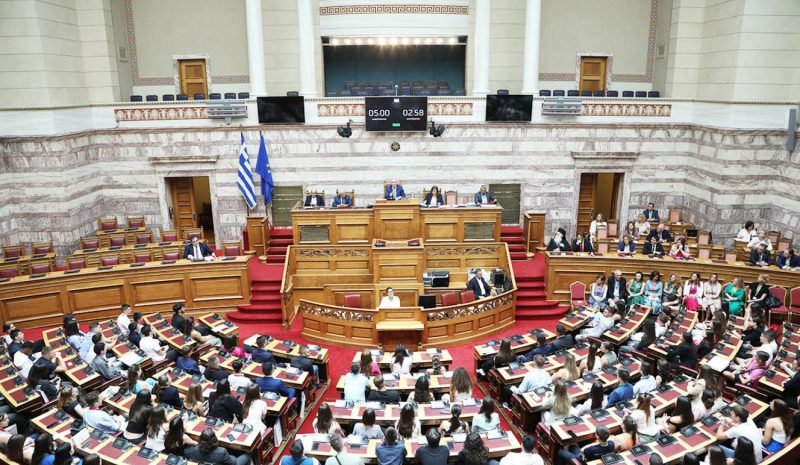 Πολυκερματισμένη η αντιπολίτευση προσπαθεί να ανασυνταχθεί!