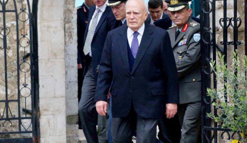 Προτομή του Κάρολου Παπούλια  θα τοποθετηθεί στο Νησί Ιωαννίνων