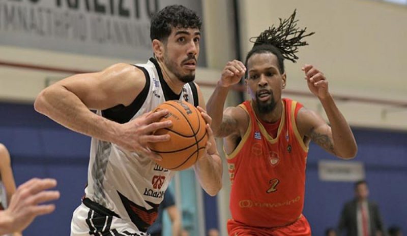 Ασταμάτητα τα «γεράκια»,  74-70 τον Πανερυθραϊκό