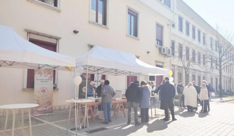 Το Επιμελητήριο έκοψε πίτα και κέρασε τους Γιαννιώτες