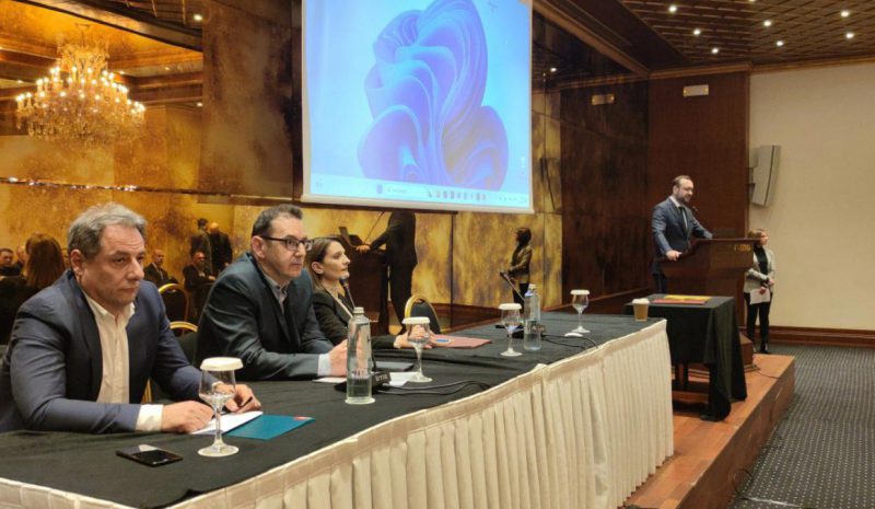 Συνεργασία για διασύνδεση της  εκπαίδευσης με την αγορά εργασίας