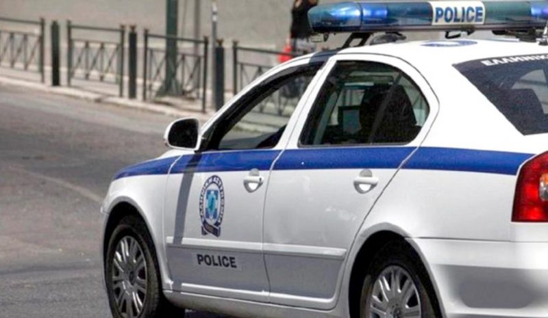 Αλλοδαπή μαχαίρωσε ομοεθνή της, τον κλείδωσε και τράπηκε σε φυγή!