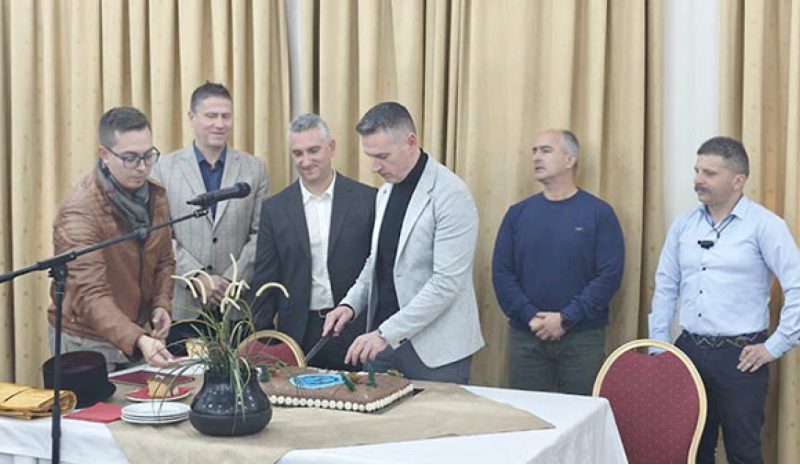 Ο Γιώργος Θεοδώρου τιμήθηκε από την ΕΣΠΕΕΙ για την προσφορά του
