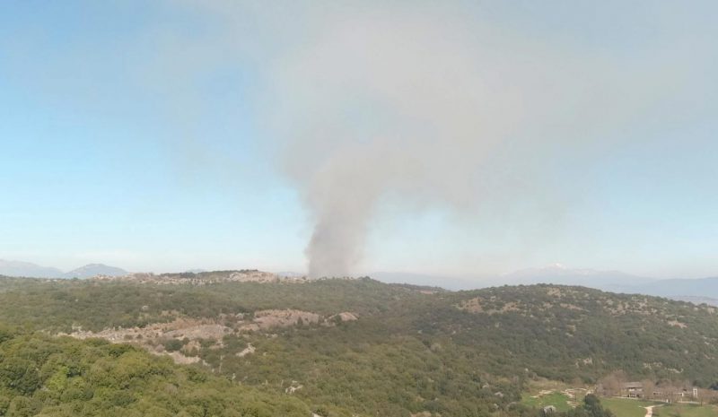 ΑΙΘΑΛΟΜΙΧΛΗ: Αντί μέτρων, ο Δήμος έπνιξε με καπνό την περιοχή Μαρμάρων!
