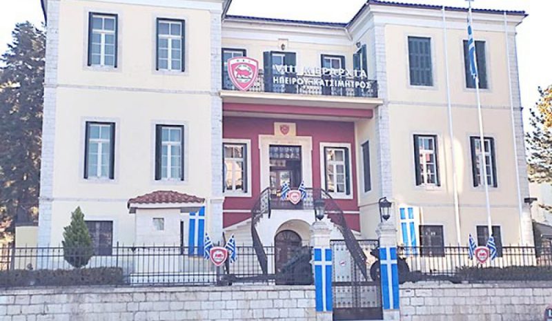 Κλιμάκιο της Ε.Σ.ΠΕ.ΗΠ. στον  Διοικητή της 8ης Ταξιαρχίας