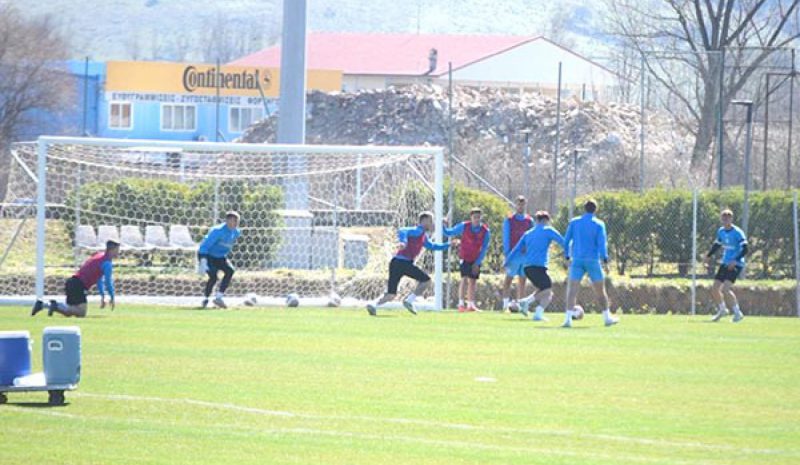 Αποχώρησε ο Λεό από την προπόνηση  αμφίβολη η συμμετοχή του την Κυριακή
