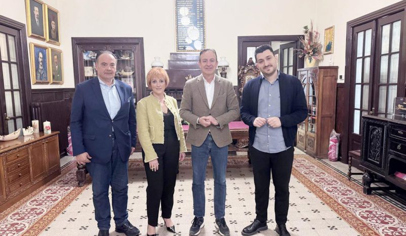 Η Ηπειρώτικη μουσική μάθημα σε Κολλέγιο της Βοστώνης!