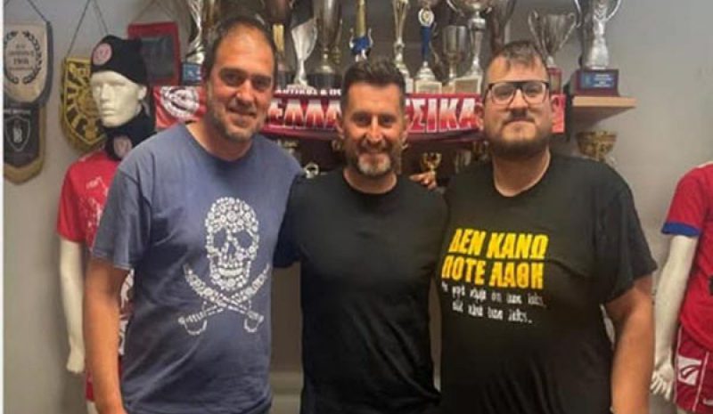 Ο Χρήστος Βαζάτης στο  τιμόνι της Θ. Κατσικάς