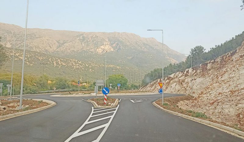 Αφού λεφτά υπάρχουν… κάθε χωριό και κόμβος!