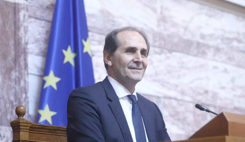 Θλίψη από τον ξαφνικό θάνατο  του Απόστολου Βεσυρόπουλου  