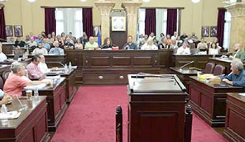 Με εκατέρωθεν… βολές επανήλθε  το Δημοτικό Συμβούλιο Ιωαννίνων 