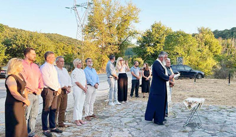 Τιμήθηκε η Ελληνίδα Αγρότισσα στο μνημείο  επί της παλαιάς Ε.Ο. Ηγουμενίτσας - Ιωαννίνων
